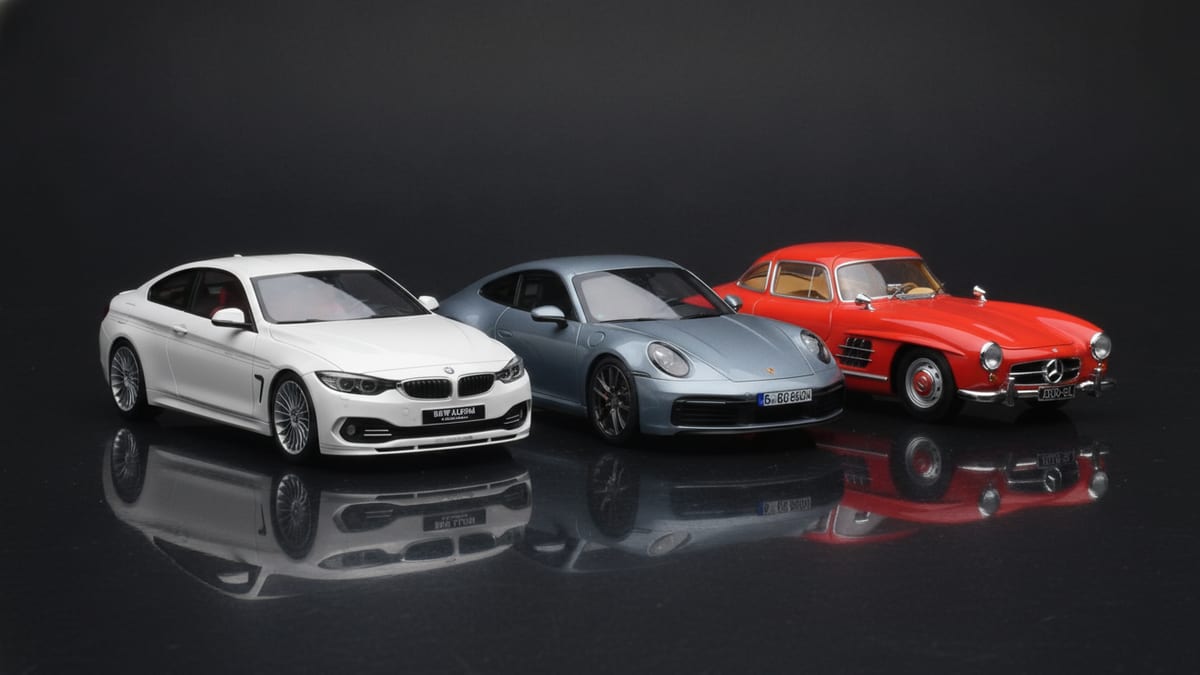 クリーンなスタジオ背景に置かれた1/18スケールのポルシェのコレクターズモデル。Models118の初回ご注文特典。