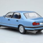 BMW 7シリーズ E32 730i 青 MCG 1:18