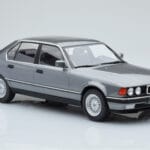 BMW 7シリーズ E32 740i 銀 MCG 1:18