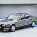 BMW 7シリーズ E32 740i 銀 MCG 1:18