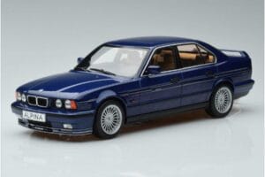 BMW アルピナ B10 4.6 E34 青 MCG 1:18