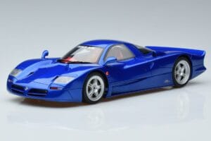 Nissan R390 GT1 ロードカー クーペ GT Spirit 1:18