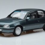 Opel オペル Kadett E GSi ブルー メタリック Norev 1:18 1:18 メタル