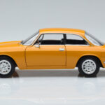 Alfa Romeo 1750 GTV イエロー Norev 1:18 - image 4 of 7