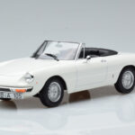 Alfa Romeo 2000 Spider ホワイト Norev 1:18