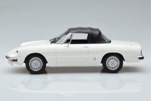 Alfa Romeo 2000 Spider ホワイト Norev 1:18 187882 メタル - 画像 3/7