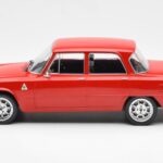 Alfa Romeo Giulia Nuova Super レッド Custom Wheels MCG 1:18 - image 3 of 6