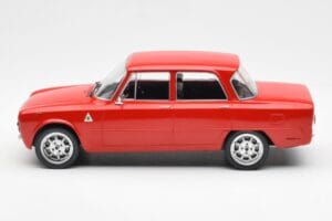 Alfa Romeo Giulia Nuova Super レッド Custom Wheels MCG 1:18 MCG18333 メタル - 画像 3/6