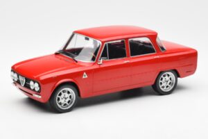 Alfa Romeo Giulia Nuova Super レッド Custom Wheels MCG 1:18