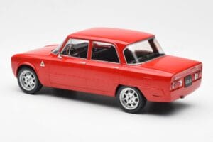 Alfa Romeo Giulia Nuova Super レッド Custom Wheels MCG 1:18 MCG18333 メタル - 画像 5/6