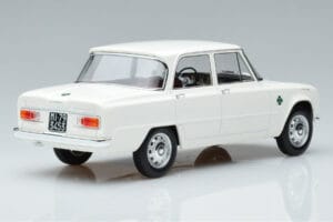 Alfa Romeo Giulia Ti Super Norev 1:18 187970 メタル - 画像 2/6