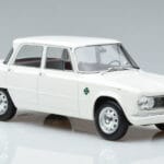 Alfa Romeo Giulia Ti Super Norev 1:18 187970 メタル - image 4 of 6
