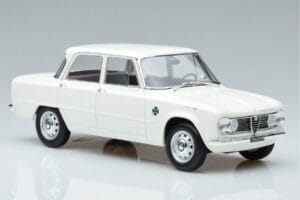 Alfa Romeo Giulia Ti Super Norev 1:18 187970 メタル - 画像 4/6