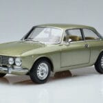 Alfa Romeo GTV 2000 グリーン リミテッドエディション Norev 1:18 187913 メタル