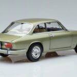 Alfa Romeo GTV 2000 グリーン リミテッドエディション Norev 1:18 187913 メタル - image 3 of 7