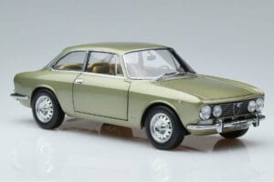 Alfa Romeo GTV 2000 グリーン リミテッドエディション Norev 1:18 187913 メタル - 画像 5/7