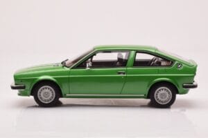 Alfa Romeo Alfasud Sprint グリーン Otto 1:18 OT1043 レジン - 画像 3/6