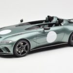 Aston Martin V12 Speedster グリーンメタリック GT Spirit 1:18