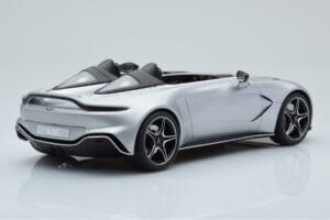Aston Martin V12 Speedster シルバー GT Spirit 1:18 GT430 レジン - 画像 2/6