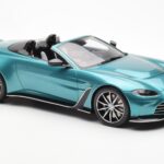 Aston Martin V12 Vantage Roadster タヨスターコイズグリーン GT Spirit 1:18 - image 4 of 6