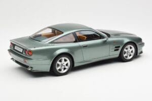Aston Martin V8 Vantage グリーン GT Spirit 1:18 GT345 レジン - 画像 2/6
