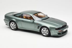 Aston Martin V8 Vantage グリーン GT Spirit 1:18 GT345 レジン - 画像 4/6