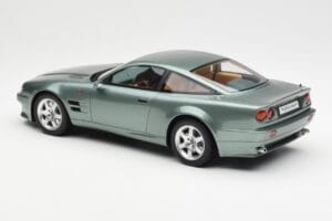 Aston Martin V8 Vantage グリーン GT Spirit 1:18 GT345 レジン - 画像 5/6