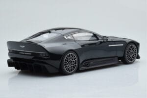 Aston Martin Victor ブラック GT Spirit 1:18 GT428 レジン - 画像 2/6