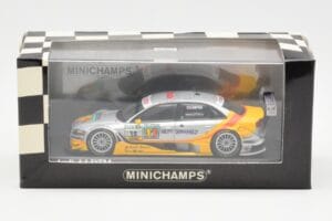 Audi A4 B7 DTM Team Audi Sport Phoenix #15 O. Jarvis DTM 2008 Minichamps 1:43 400081715 メタル - 画像 4/4
