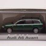 Audi A6 C5 Avant グリーン Minichamps 1:43 - image 4 of 4