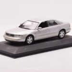 Audi A8 D2 シルバー グリーン ストライプ Minichamps 1:43 - image 2 of 4