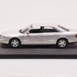 Audi A8 D2 シルバー グリーン ストライプ Minichamps 1:43