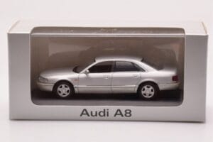 Audi A8 D2 シルバー グリーン ストライプ Minichamps 1:43 AUDI-264455 メタル - 画像 4/4