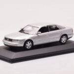 Audi A8 D2 シルバー Minichamps 1:43 - image 2 of 4