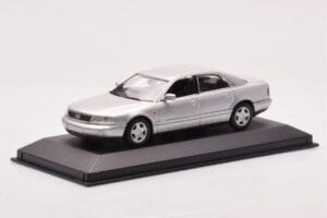 Audi A8 D2 シルバー Minichamps 1:43 433013006 メタル - 画像 2/4
