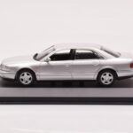 Audi A8 D2 シルバー Minichamps 1:43
