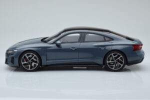Audi E-Tron GT グレー GT Spirit 1:18 GT393 レジン - 画像 3/6