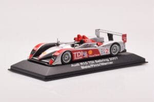 Audi R10 TDI LMP1 #2 F. Biela / E. Pirro / M. Werner 12 Hours of Sebring 2007 Minichamps 1:43 5020700233 メタル - 画像 2/4