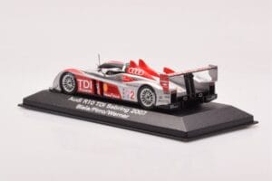 Audi R10 TDI LMP1 #2 F. Biela / E. Pirro / M. Werner 12 Hours of Sebring 2007 Minichamps 1:43 5020700233 メタル - 画像 3/4
