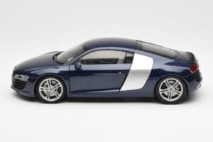 Audi R8 4.2 FSI V8 ブルー Kyosho 1:18 09213BL メタル - 画像 4/8