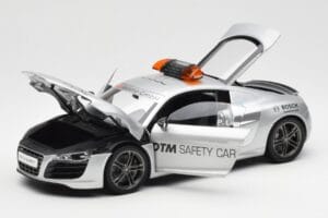 Audi R8 5.2 DTM Safety Car 2010 Kyosho 1:18 09216DTM メタル - 画像 2/8