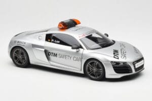Audi R8 5.2 DTM Safety Car 2010 Kyosho 1:18 09216DTM メタル - 画像 6/8