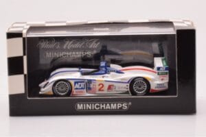 Audi R8 #2 E. Pirro / F. Biela / A. McNish 12 Hours of Sebring 2nd Place 2005 Minichamps 1:43 400051302 メタル - 画像 4/4