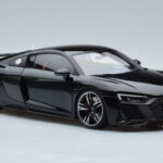 Audi R8 Performance ブラック Kengfai 1:18 - image 6 of 10