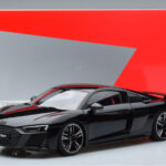 Audi R8 Performance ブラック Kengfai 1:18 - image 10 of 10