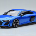 Audi R8 Performance ブルー Kengfai 1:18