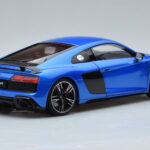 Audi R8 Performance ブルー Kengfai 1:18 - image 3 of 10