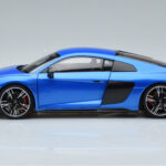 Audi R8 Performance ブルー Kengfai 1:18 - image 5 of 10