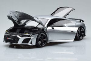 Audi R8 Performance シルバー Kengfai 1:18 VAKF-0354 メタル - 画像 2/10