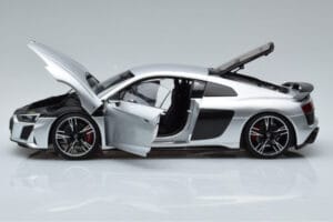 Audi R8 Performance シルバー Kengfai 1:18 VAKF-0354 メタル - 画像 4/10